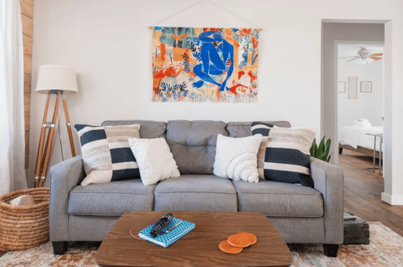 Pro Familia Homes living room