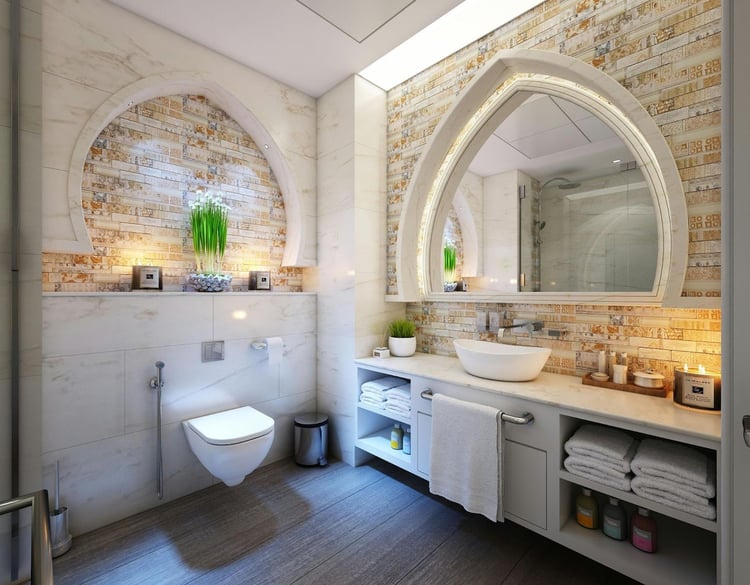 Spacious bathroom with fresh flowers