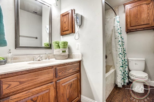 Image of an Airbnb bathroom designed by Erica Ooh designs