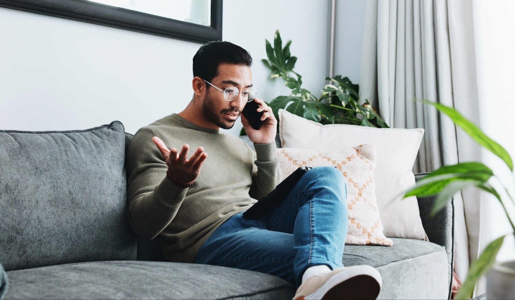 how-to-deal-with-difficult-airbnb-guests:-a-host's-guide