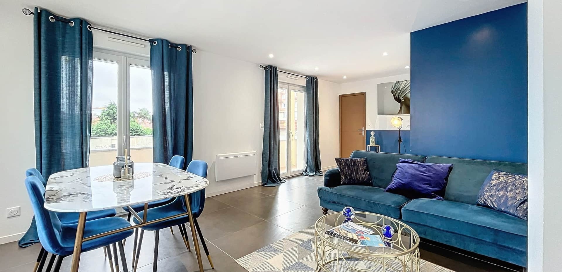 e5829902-39e5-40fe-91a8-a84c83783f64-2